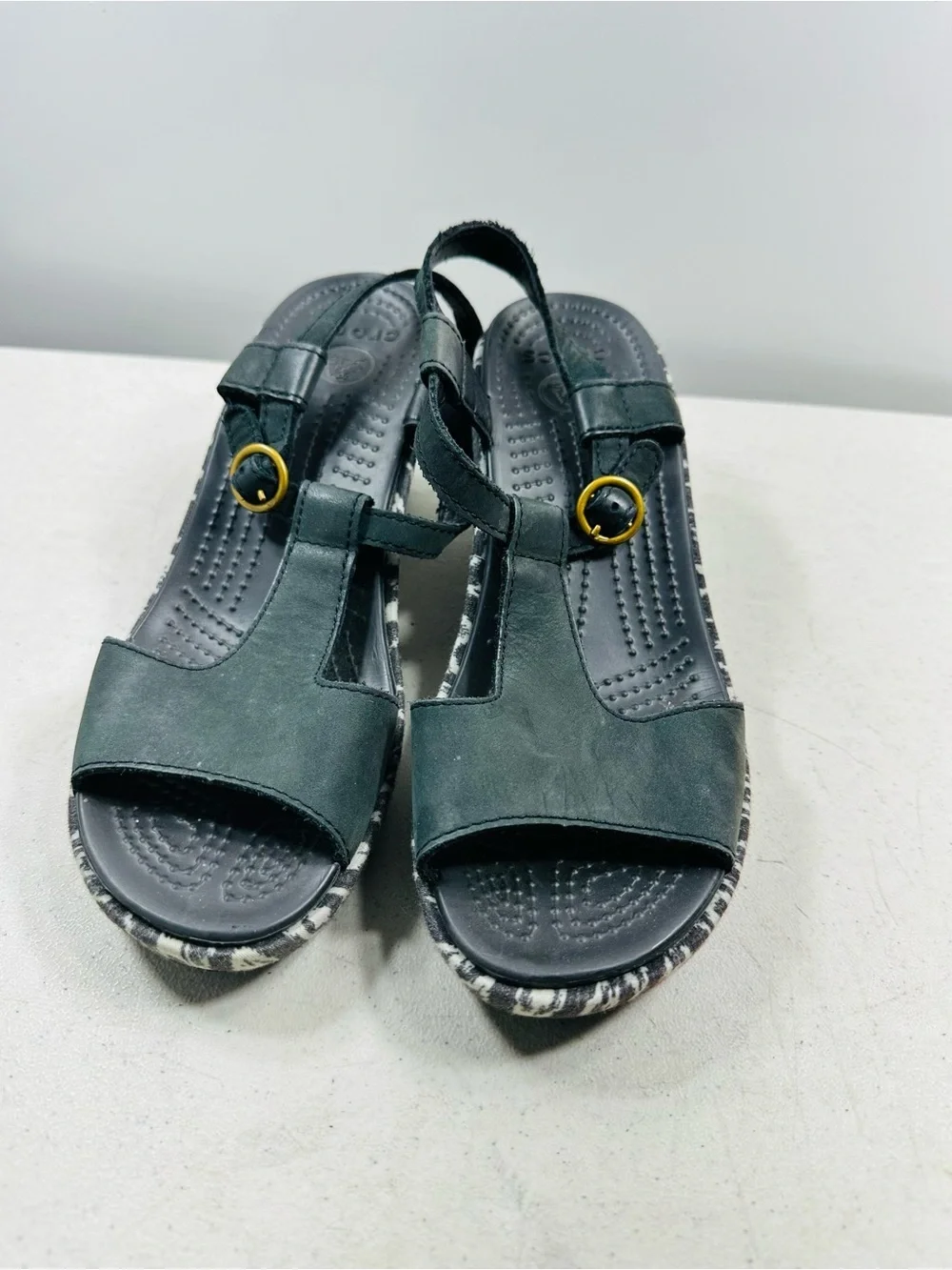 Crocs Leigh Women's wedge sandals size 7